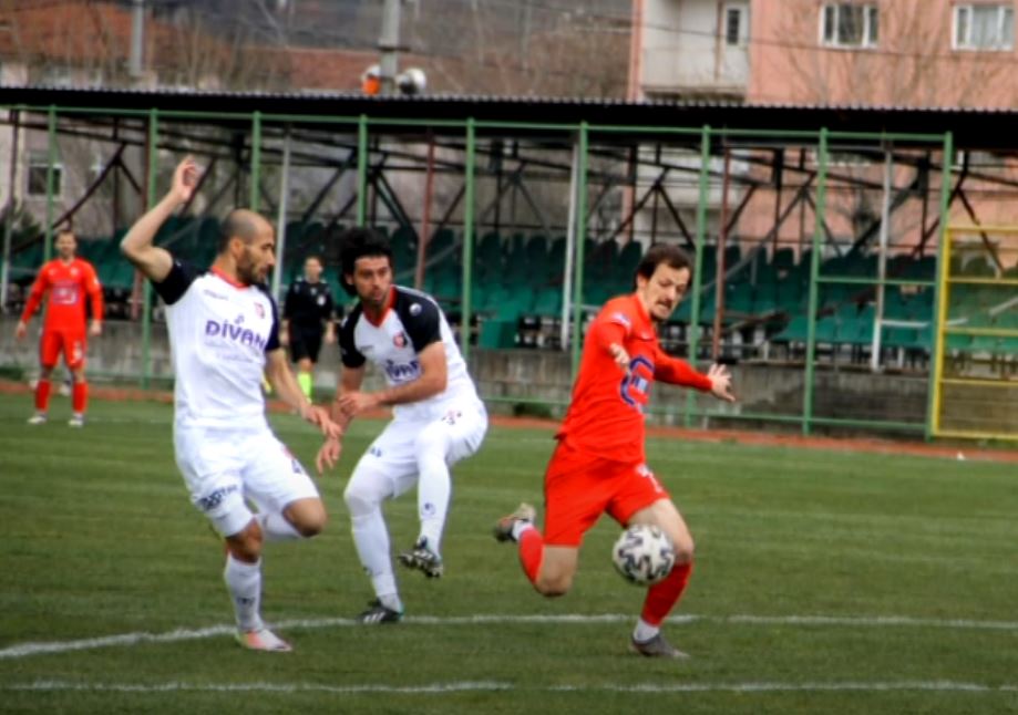 ZONGULDAKSPOR UŞAKSPOR'U 1 0 MAĞLUP ETTİ