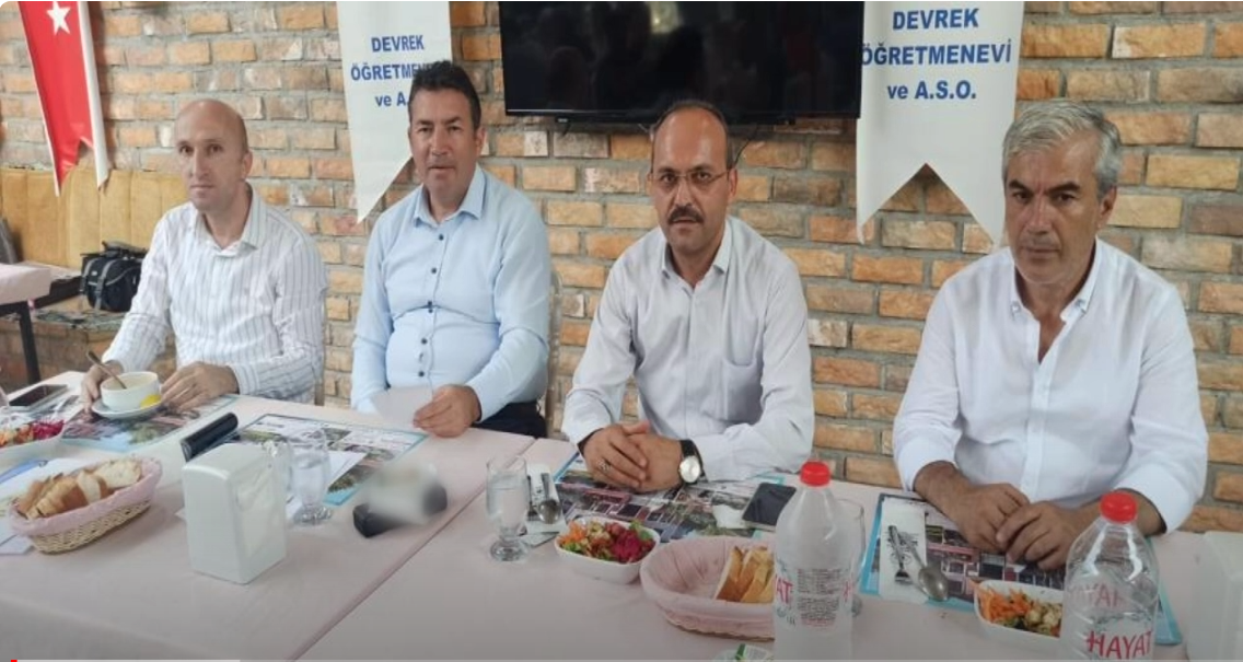 BAŞKAN ULUPINAR DEVREK'TE BASIN MENSUPLARI İLE BİR ARAYA GELDİ