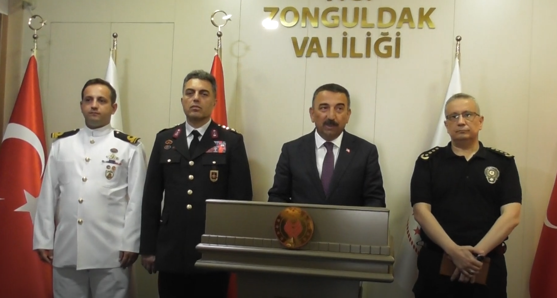 VALİ HACIBEKTAŞOĞLU GÜVENLİK VE ASAYİŞ BİLGİLENDİRME TOPLANTISI DÜZENLEDİ