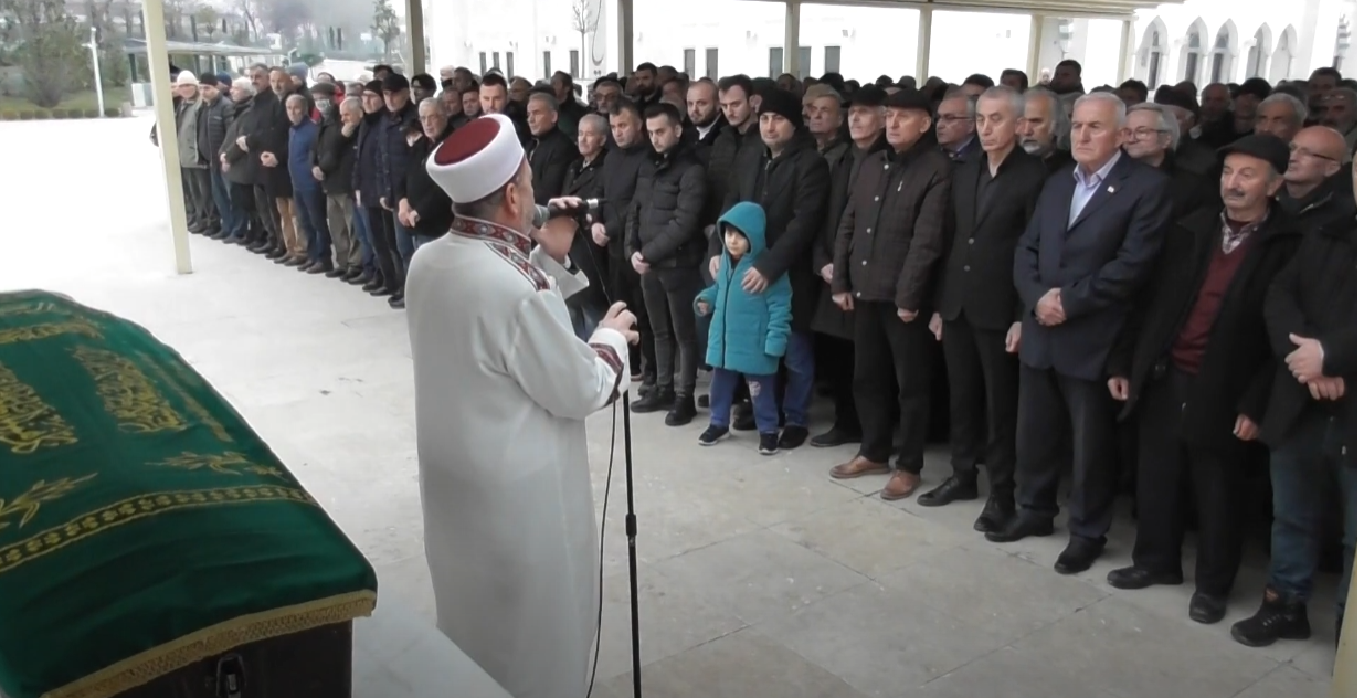 ESKİ MİLLİ HAKEM ALTINOK,SON YOLCULUĞUNA UĞURLANDI