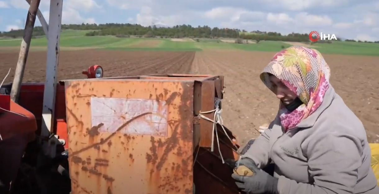 PATATES DİYARINDA ÇİFTÇİLER EKİM MESAİSİNE BAŞLADI