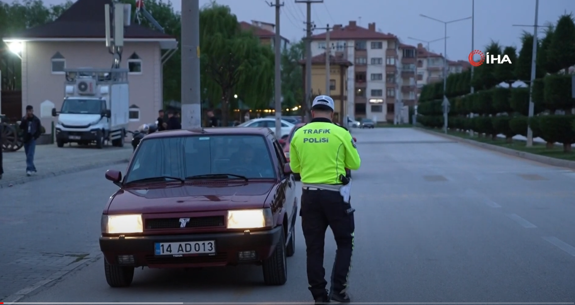 TRAFİK DENETİMİNDE 19 SÜRÜCÜYE ALKOLDEN İŞLEM YAPILDI