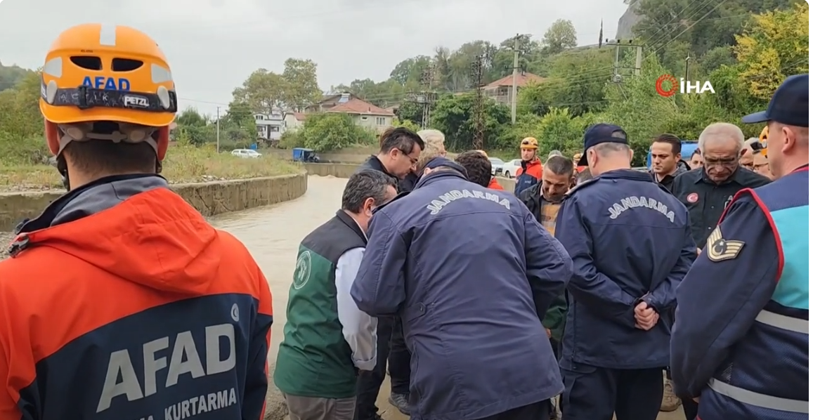 AFAD BAŞKANI MEMİŞ,ILIKSU'DA İNCELEMELERDE BULUNDU