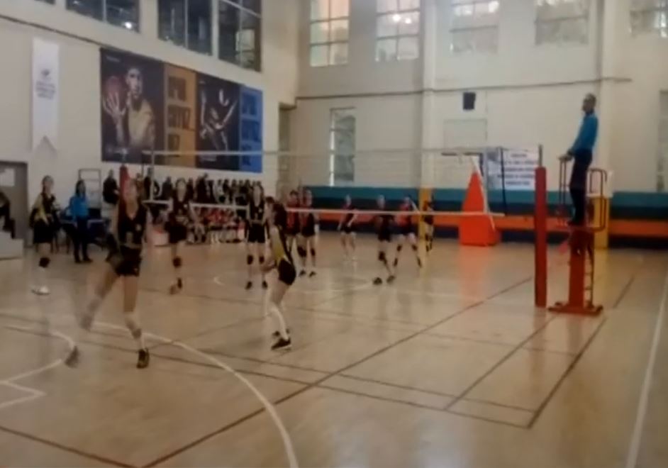 VOLEYBOL YEREL LİGLERİ YENİDEN BAŞLADI