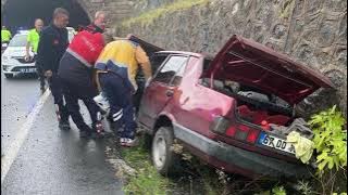 ZONGULDAK'TA KONTROLDEN ÇIKAN OTOMOBİL KANALA DÜŞTÜ