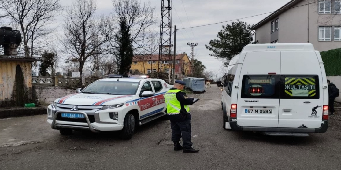 281 OKUL SERVİS ARACI VE SÜRÜCÜSÜ DENETLENDİ