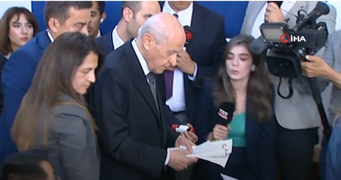 MHP GENEL BAŞKANI BAHÇELİ OYUNU KULLANDI