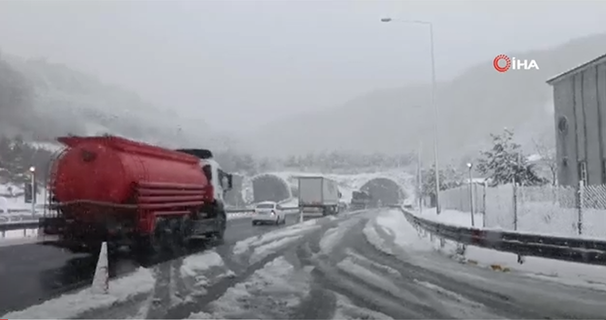 ZONGULDAK'A ÖNCE YAĞMUR ARDINDAN KAR GELİYOR