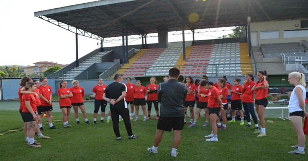 EREĞLİ KADIN FUTBOL TAKIMI GALATASARAY EKİBİNİ AĞIRLAYACAK