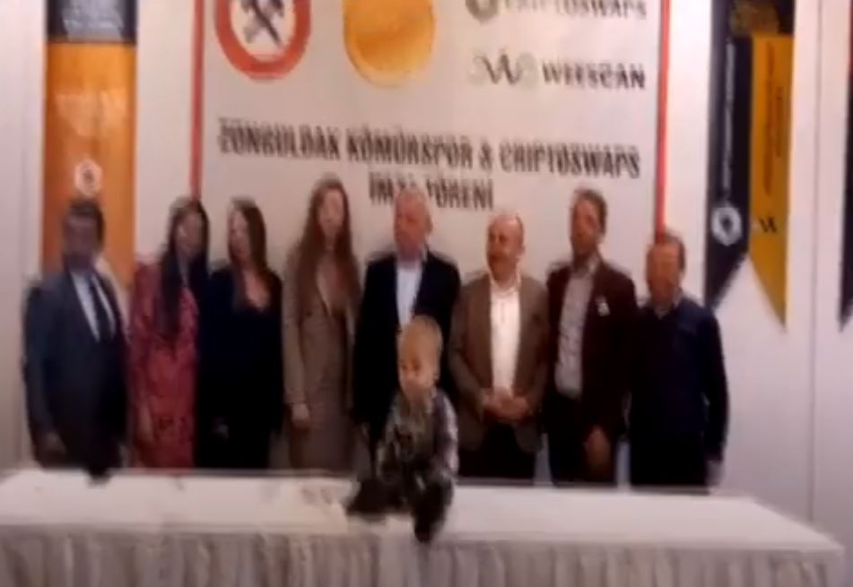 ELMASA İSİM VE FORMA SPONSORU BULUNDU