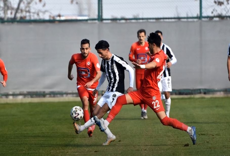 ZONGULDAKSPOR MANİSA FK'YA 4 0 YENİLDİ