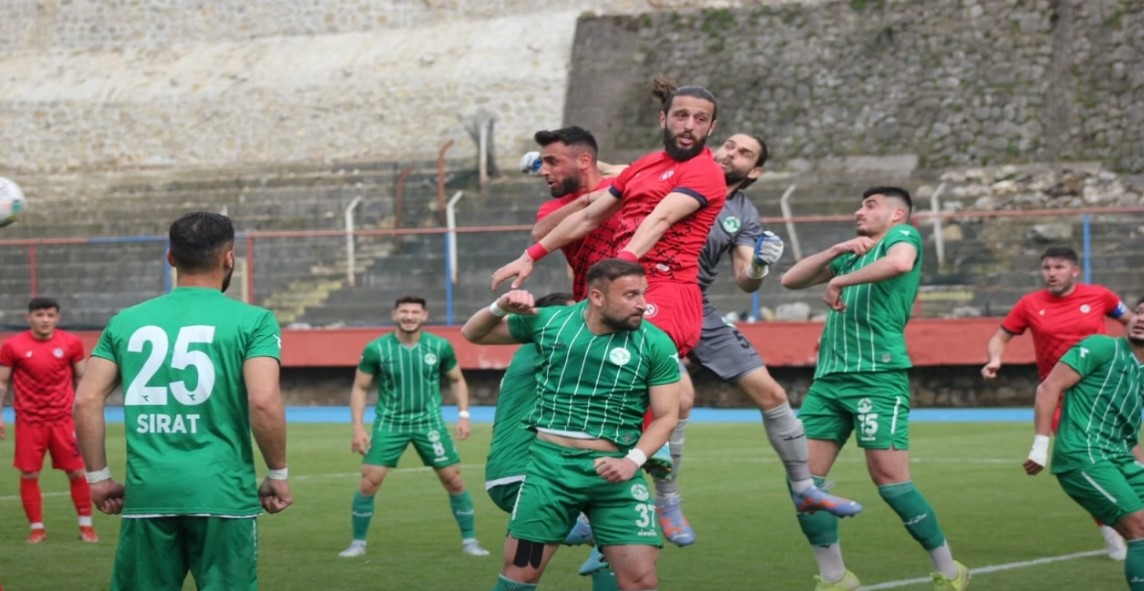 TECRÜBELİ FUTBOLCU ANKARA'DA