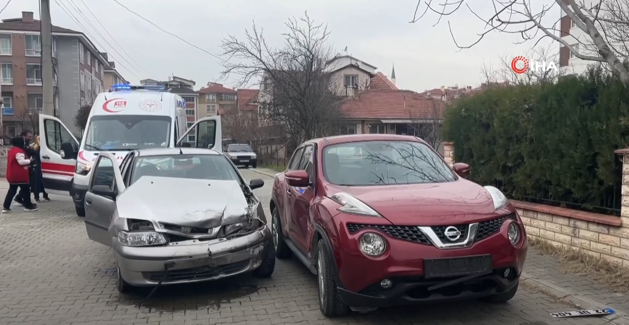 OTOMOBİL VE CİPİN KARIŞTIĞI KAZADA 3 KİŞİ YARALANDI