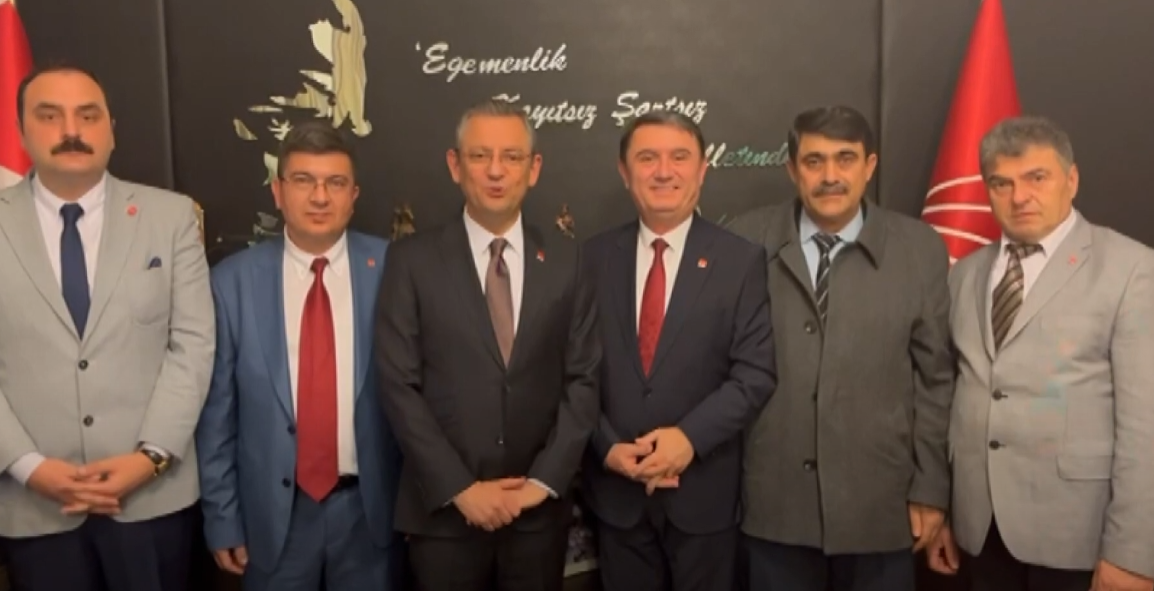 ÖZGÜR ÖZER ADAYLARINI ZONGULDAK HALKINA EMANET ETTİ