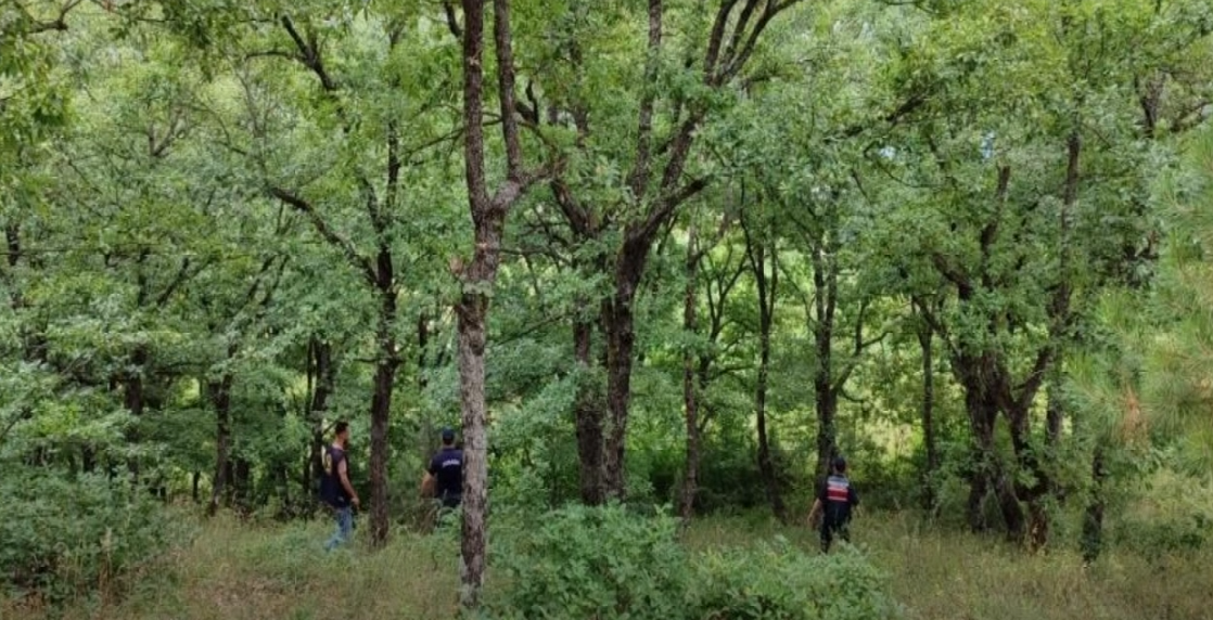 KAYIP ŞAHIS EVİNİN 17 KM UZAKLIĞINDAKİ ORMANLIK ALANDA BULUNDU