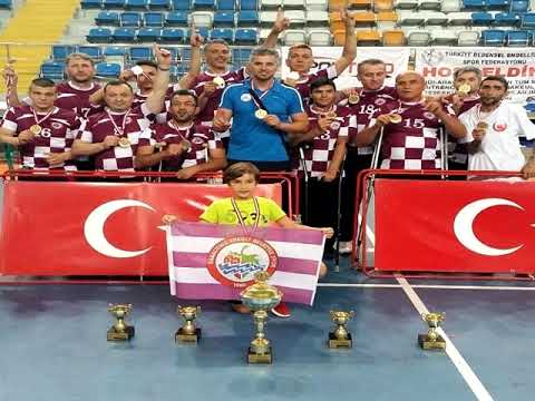 OTURARAK VOLEYBOL TAKIMI GURURUMUZ